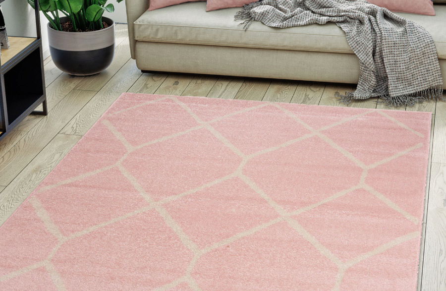 różowy dywan dla dziewczynki